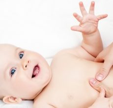 Симптомы и причины вздутия живота у новорожденного