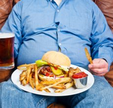 Распространенные причины тяжести в животе после еды