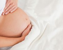 Нужно ли волноваться, когда ноет низ живота при беременности?
