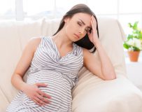 Что вызывает и как избавиться от тошноты при беременности?